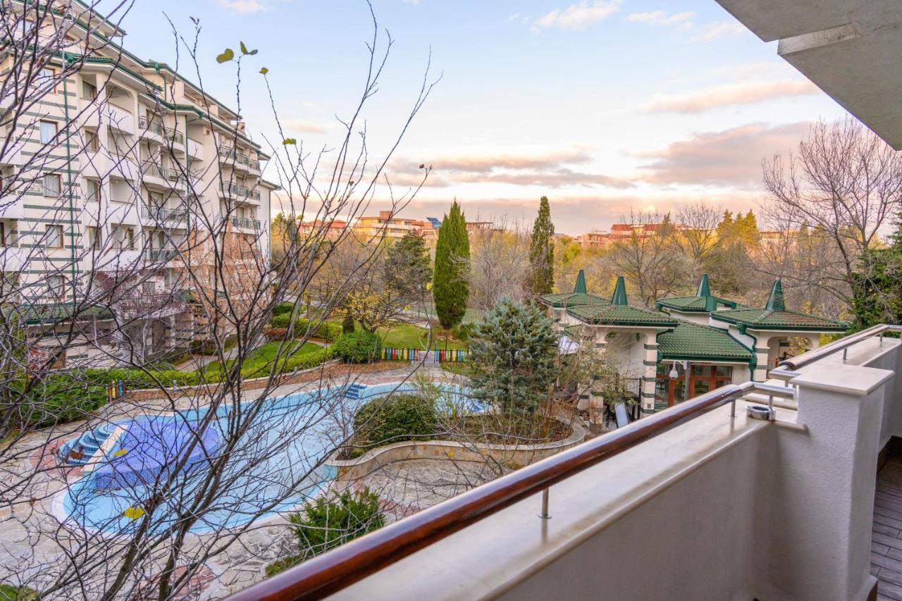 Спа Апартаменти За Гости Затворен Комплекс Емералд Ravda Extérieur photo